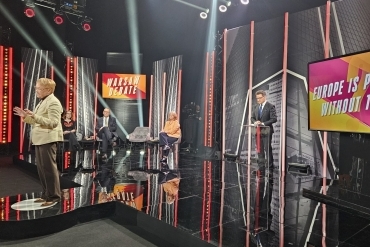 Debata w TVP World