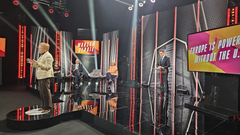 Debata w TVP World